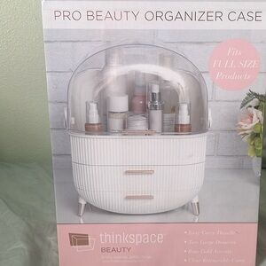 Brand new beauty organizer case.